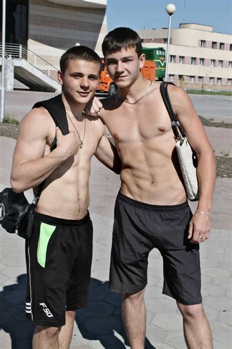 Russian Gay Male Videos at Gay Men Ring